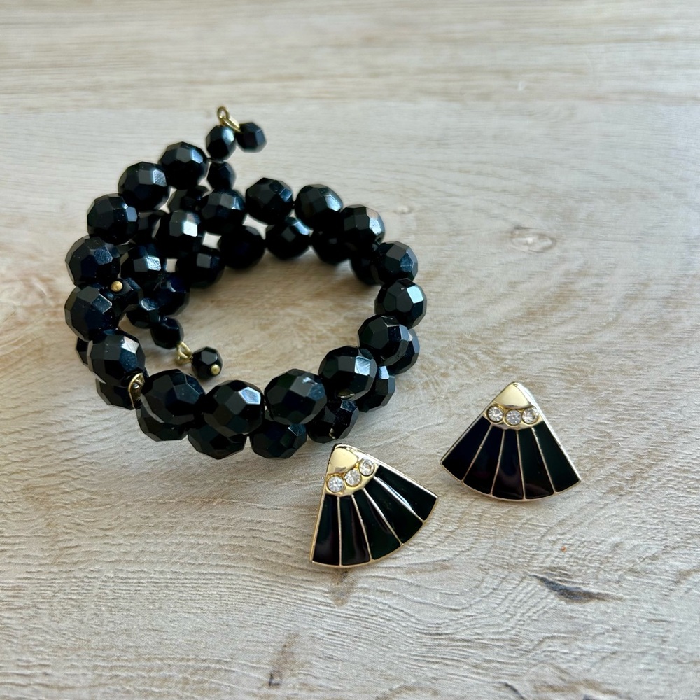 Vintage Black and Gold Earrings Bracelet Set